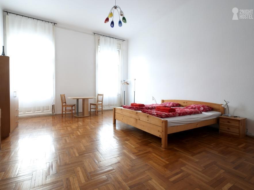 2Night Hostel Budapest Esterno foto