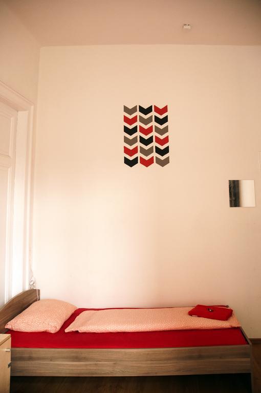 2Night Hostel Budapest Esterno foto