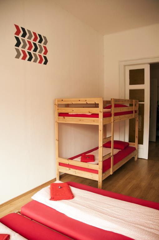 2Night Hostel Budapest Esterno foto