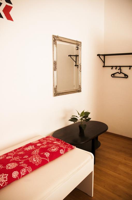 2Night Hostel Budapest Esterno foto