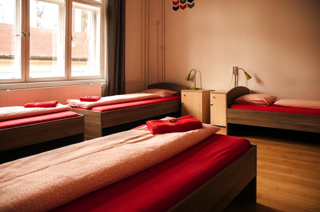 2Night Hostel Budapest Esterno foto