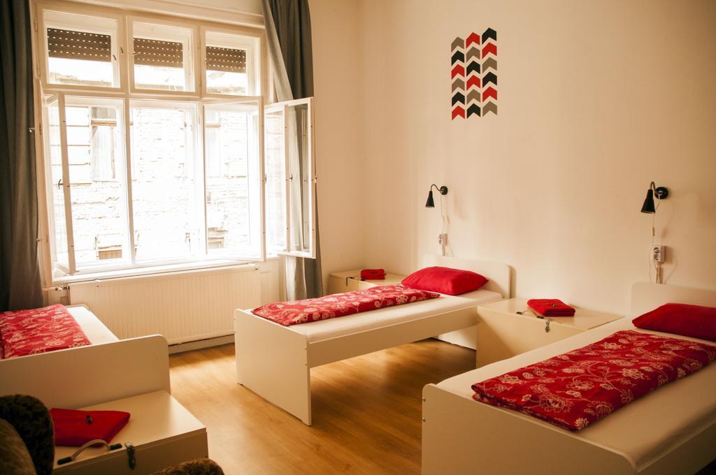 2Night Hostel Budapest Esterno foto